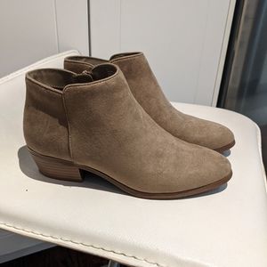 NEW faux-suede ankle boots (size 5)